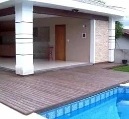 Decks e Móveis para Piscinas